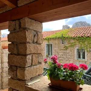 https://casa-nel-borgo-di-san-pantaleo.in-sardinia.net